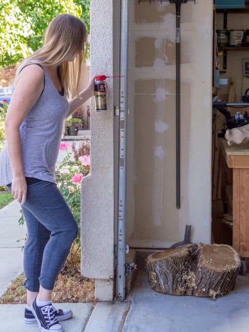 7-easy-ways-to-use-garage-door-lubricant-home-beautifully